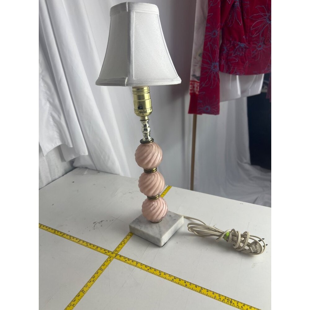 Vintage Portable Table Lamp With Pink Swirl Glass Orbs Marble Base & White Shade